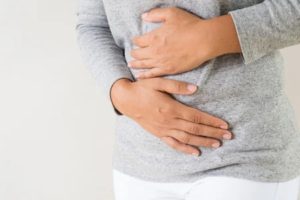 gastritis-crónica-concepto-de-hinchazón-del-abdomen-