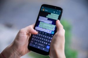 WhatsApp celular