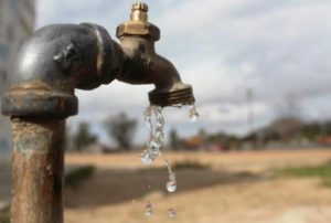 EMERGENCIA-HIDRICA agua canilla
