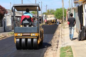 Calles asfalto municipalidad trabajador