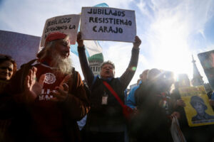 Protesta de jubilados en Argentina. Foto Kaos en la red