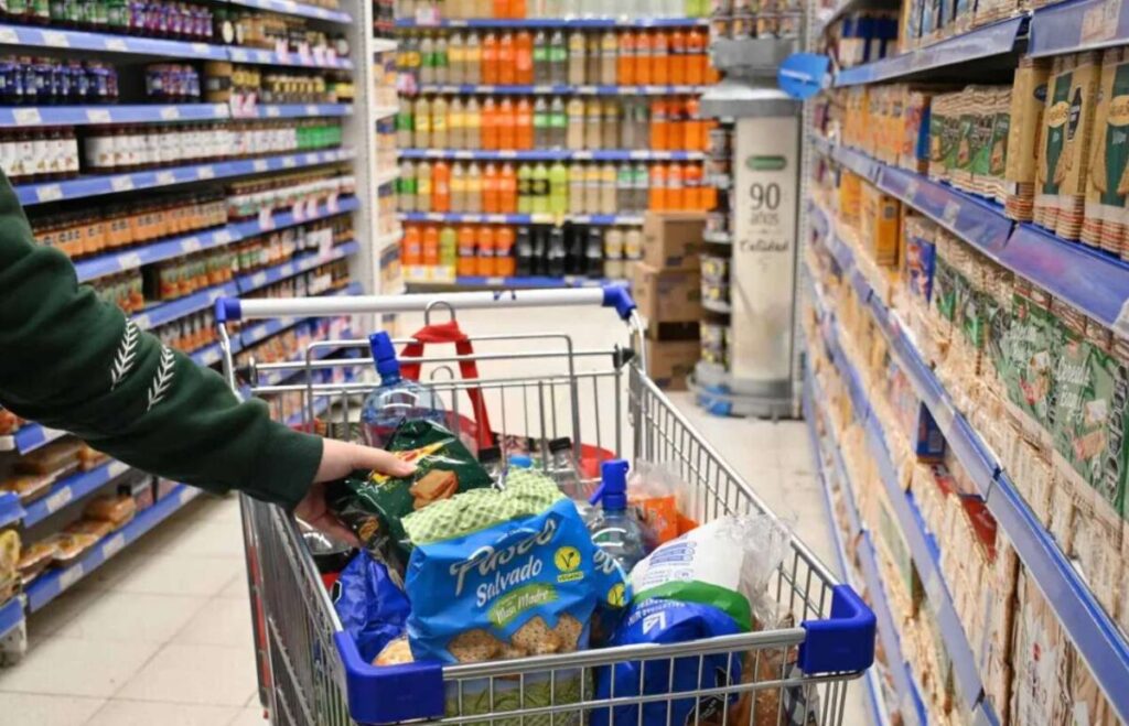 llenar-el-changuito-super-inflacion-comida-canasta--1200x772