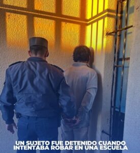 ROBAR ESCUELA...
